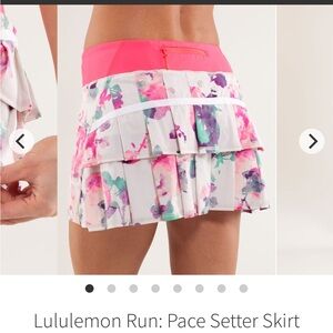 lululemon sz 8 Pace Setter Blurred Blossoms White Flash tennis running skirt